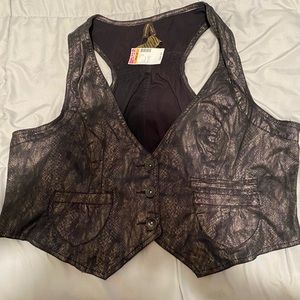 Plus new w tags vest gold silver